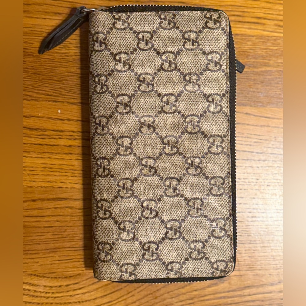 Authentic Gucci Bee Wallet - image 5